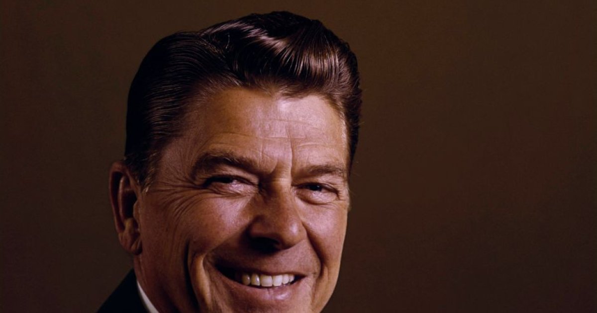 Letters from Ronald Reagan worth nearly ,000 will be auctioned