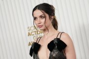 Ana de Armas llega a los 29º Premios Anuales del Sindicato de Actores celebrados en el Fairmont Century Plaza de Los Ángeles