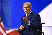 Greg Abbott en Milwaukee, Wisconsin/ Patrick T. Fallon
