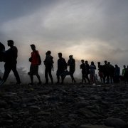 Inmigrantes cruzando la Selva del Darién