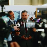 Santiago Abascal, líder de Vox, desde Asunción, Paraguay