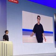 El director ejecutivo de Meta, Mark Zuckerberg, habla mientras presenta las nuevas gafas Meta Ray-Ban Display en la conferencia Meta Connect 2025 celebrada en Menlo Park, California, el 17 de septiembre de 2025.