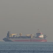 Un barco petrolero frente a la costa de Dubái/ Fadel Senna