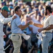 Rory McIlroy, de Irlanda del Norte, y Cameron Young, de Estados Unidos, durante la ronda final del Torneo de Golf Masters 2026, celebrado el 12 de abril de 2026 en Augusta. Foto: Petter Arvidson / BILDBYRÃ…N / kod PA / PA1196.golf masters bbeng the masters augusta