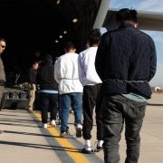 Vuelo de deportación del Servicio de Inmigración y Control de Aduanas (ICE)