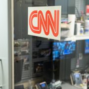Letrero de CNN en el área de prensa de la Casa Blanca/ Saul Loeb