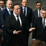 Elon Musk, junto al presidente Donald Trump, habla con la prensa este 29 de septiembre.