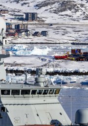 Buque de la Armada danesa P572 Lauge Koch en Nuuk
