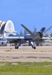 Un dron MQ-9 Reaper de la Fuerza Aérea de los Estados Unidos por Puerto Rico