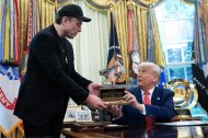Musk y Trump en el Salón Oval/ Allison Robbert