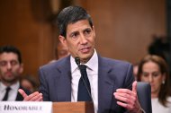Kevin Warsh, nominado para presidir la Reserva Federal de Estados Unidos, testifica durante una audiencia del Comité Bancario del Senado