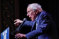 El senador Bernie Sanders también retiró su apoyo a Graham Platner.