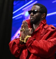 El rapero Sean 'Diddy' Combs permanecerá bajo custodia