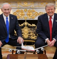 Benjamin Netanyahu y Donald Trump en el Despacho Oval