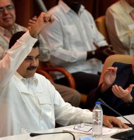 El exdictador venezolano Nicolás Maduro y el cubano Raúl Castro (Archivo)