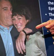 Una foto de Jeffrey Epstein y Ghislaine Maxwell (Archivo)