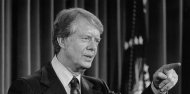 El presidente de los Estados Unidos, Jimmy Carter, da una rueda de prensa televisada a todo el país desde un auditorio en el Edificio de Oficinas Ejecutivas en el campus de la Casa Blanca en Washington, DC, el 30 de enero de 1978.