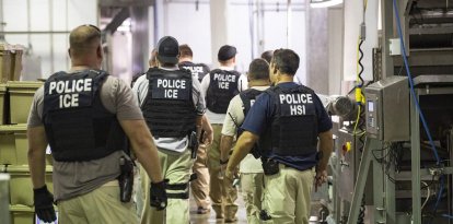 Agentes del ICE y de Investigaciones de Seguridad Nacional (HSI).