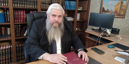 El rabino ucraniano Moshe Azman