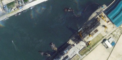Corea del Norte. Accidente en la botadura de un destructor naval
