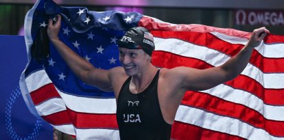 Katie Ledecky celebra su triunfo en los 1.500 metros libres