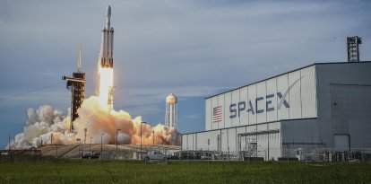 Un cohete de SpaceX a punto de despegar