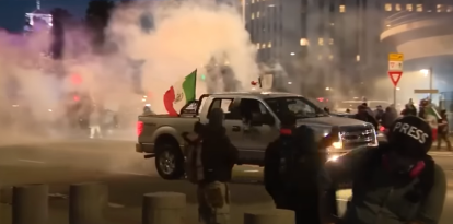 Captura de pantalla de una protesta anti-ICE en Los Ángeles