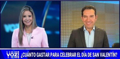 El asesor financiero Andrés Gutiérrez habla con Karina Yapor