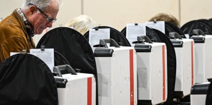 Tejanos votan el día de las elecciones primarias
