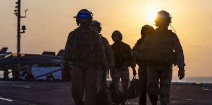 US Sailors return from flight operations on the flight deck of Nimitz-class aircraft carrier USS Abraham Lincoln (CVN 72) in support of Operation Epic Fury, March 4, 2026. (U.S. Navy photo)