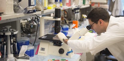 Laboratorio clínico para pruebas de cáncer en EEUU (Archivo)