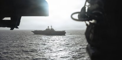 Marines estadounidenses de la 31.ª Unidad Expedicionaria de la Infantería de Marina abordaron el M/T Celestial Sea, un petrolero comercial con bandera iraní sospechoso de intentar violar el bloqueo estadounidense al dirigirse hacia un puerto iraní, el 20 de mayo de 2026. Las fuerzas estadounidenses liberaron el buque tras registrarlo y ordenar a la tripulación que cambiara de rumbo.