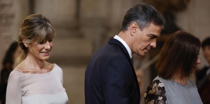El presidente del Gobierno de España, Pedro Sánchez, y su esposa, Begoña Gómez.