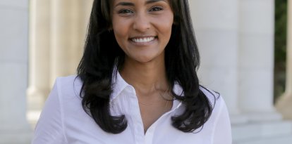 Foto oficial de campaña de Melat Kiros