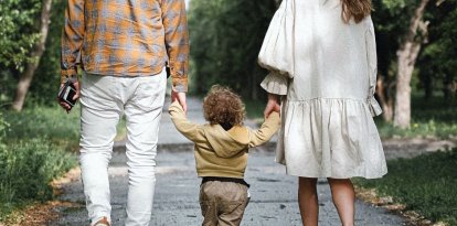Estos son los lugares más caros (y baratos) para criar un niño
