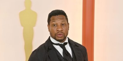 El actor Jonathan Majors, condenado por agresión y acoso a su exnovia.