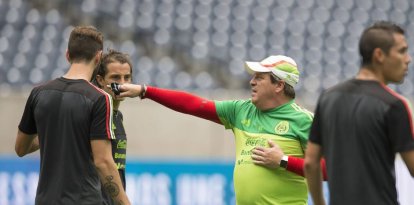 La selección mexicana entrenando antes del partido contra Honduras por la Copa de Oro