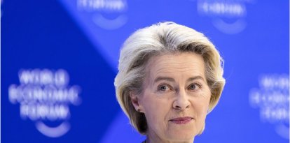 Ursula von der Leyen, Presidente de la Comisión Europea, participa en el acto inaugural del Foro de Davos (Suiza). 16 de enero de 2024.