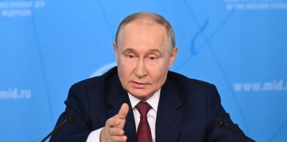 Vladimir Putin durante el discurso televisado que dio el 14 de junio de 2024 anunciando las condiciones para que se produjese un alto el fuego con Ucrania.