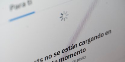 This photo illustration shows a screen with a message from the social network X (former Twitter) that says, "Posts are not loading at the moment. Try again" in Rio de Janeiro, Brazil, on September 2, 2024. - Brazil's Supreme Court on Monday ratified the decision by one of its judges to suspend Elon Musk's X social network for alleged judicial transgressions. (Photo by MAURO PIMENTEL / AFP)