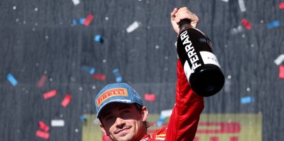 LECLERC Charles, Scuderia Ferrari SF-24, retrato de la celebración del podio durante el Gran Premio Pirelli de Estados Unidos.