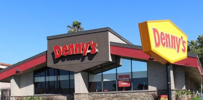 Fachada de un restaurant Denny's en San Jose, California.