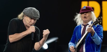 Brian Johnson y Angus Young de ACDC en Power Up 2024