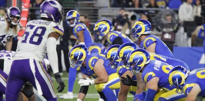 La línea ofensiva de la Rams en el último cuarto contra los Minnesota Vikings