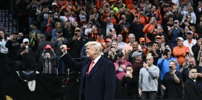 Trump ingresando al Wells Fargo Center / Brendan Smialowski