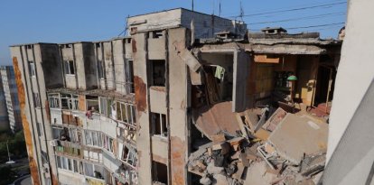 Un edificio residencial afectado tras el ataque con drones en Odesa