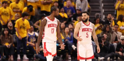 Fred VanVleet, la gran figura de la jornada, junto a Tari Eason