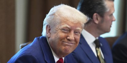 Trump en una reunión de gabinete/ Evan Vucci