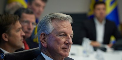El senador Tommy Tuberville en Ucrania