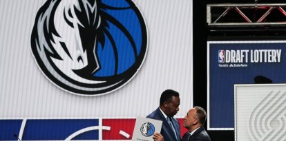 Los Mavericks logran el primer pick del Draft de la NBA